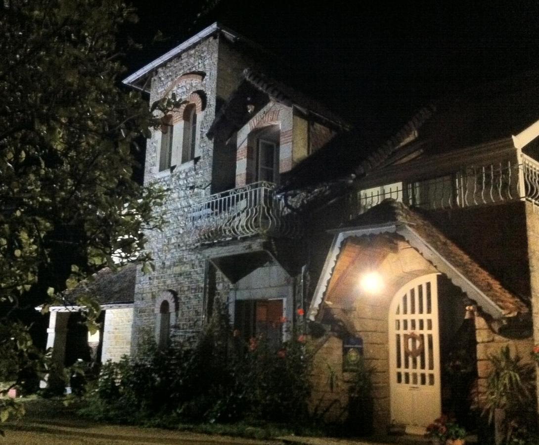 Chambres D'Hotes Le Relais De La Perle Le Vernois Exteriör bild