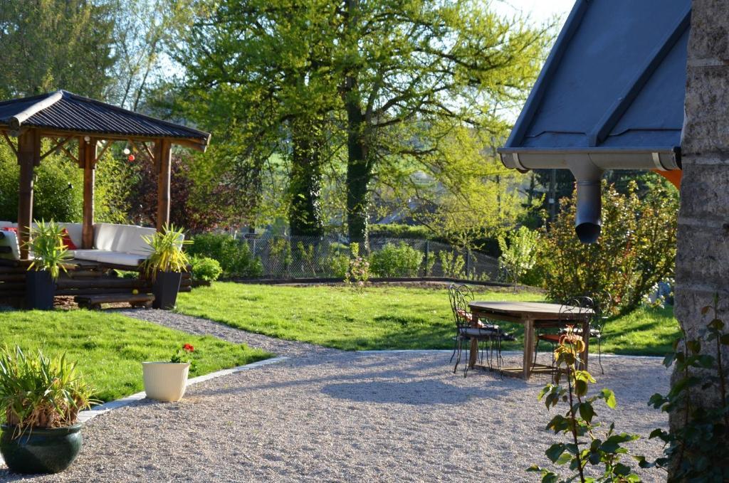 Chambres D'Hotes Le Relais De La Perle Le Vernois Exteriör bild